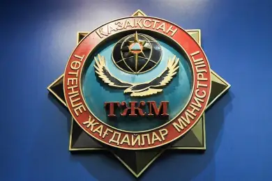 В Астане пожарные работают по повышенному рангу на загоревшемся рынке  