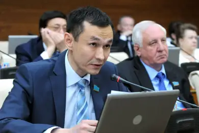 Конуров: "Борьба с инфляцией в Казахстане принимает характер войны с ветряными мельницами" 