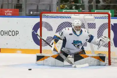 Двое нападающих не попали в выездной состав Барыса