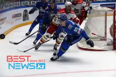 Барыс ведет 2:1 после двух периоде в матче с "Куньлунем"