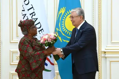 Президент Казахстана вручил орден главе WTO 