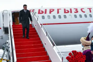 Президент Кыргызстана Садыр Жапаров с госвизитом прибыл в Казахстан 