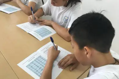 Когда в школах Казахстана перейдут на 12-летнее образование и латиницу 