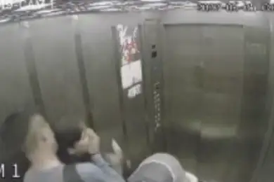 В Шымкенте мужчина попытался изнасиловать женщину в лифте - видео 