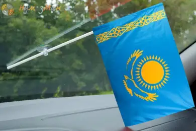«Под углом»: как нельзя использовать флаг Казахстана 