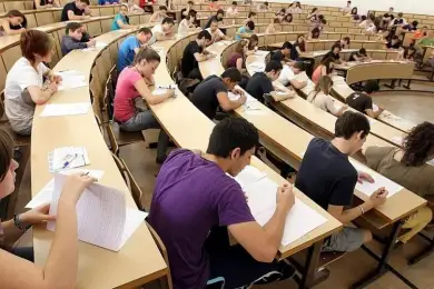 Все студентам в Казахстане повысят стипендии 