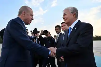 Глава государства прибыл с официальным визитом в Турцию 