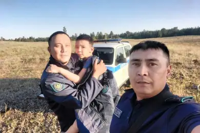 Слезы матери, эмоции волонтеров: чем завершились поиски ребенка в Семее 