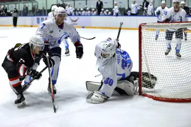 В Кокшетау продолжается борьба за Кубок Казахстана по хоккею 
