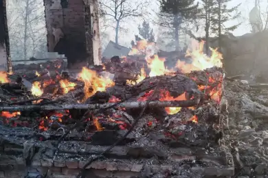 В Риддере сгорело 39 жилых домов, объявлена ЧС местного масштаба - фото 