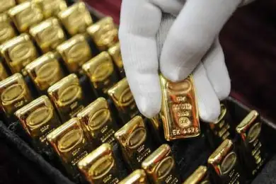 Озолотились: казахстанцы увеличили покупку золотых слитков 