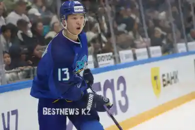 "Не всё сразу делается": главный тренер Барыса об ошибках игроков и "веселой" тренировке 