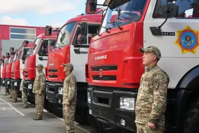 Пожарные в Костанае получили новую технику и обмундирование 