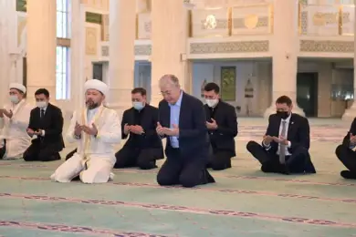 Президент Казахстана помолился за жертв январских событий и обратился к казахстанцам - фото, видео 