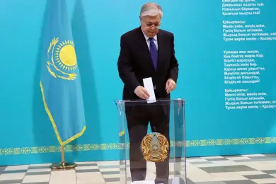 Президент Казахстана проголосовал на референдуме 