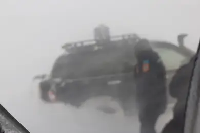 Видео: что творится из-за непогоды на закрытом участке дороги «Ушарал-Достык» 