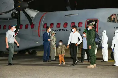 Спецрейс из Афганистана эвакуировал 35 этнических казахов - фото 