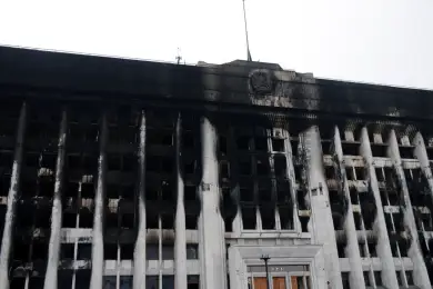 Когда в Алматы завершат ремонт сгоревшего здания акимата 