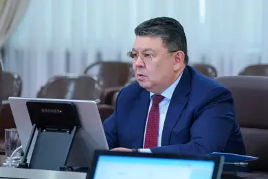 Вице-премьер РК Канат Бозумбаев удивил ответом на вопрос об утечке данных казахстанцев 
