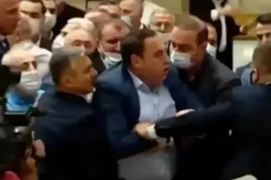 В парламенте Грузии произошли потасовки  