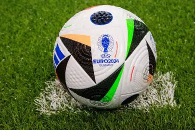 Где и во сколько смотреть Нидерланды-Австрия, Франция-Польша и другие матчи EURO2024 