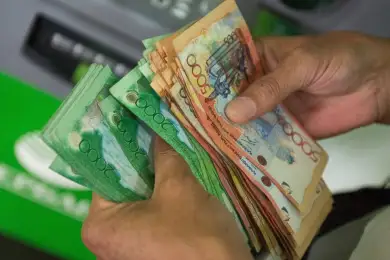 Депозиты казахстанцев в банках достигли 30 трлн тенге – Нацбанк 