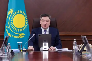 Бектенов призвал казахстанцев «не проявлять агрессию» и «не игнорировать оповещения о паводках» 