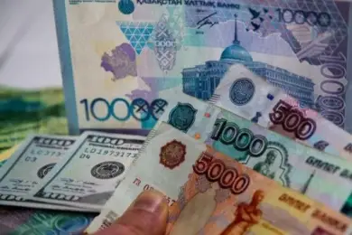 Нацбанк предупредил казахстанцев о новом обвале курса тенге 