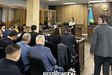 Пробитая дверь, волосы Нукеновой: суд приступил к исследованию материалов уголовного дела в отношении Бишимбаева 
