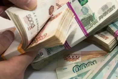 В Казахстане разрешат банкам вывозить наличные рубли 