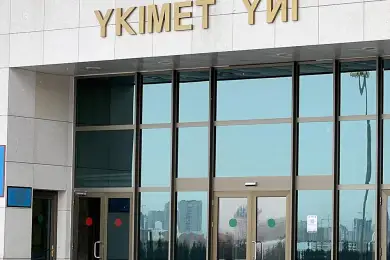В Казахстане чиновникам запретили переполнять лифты и проводить совещания в кабинетах 