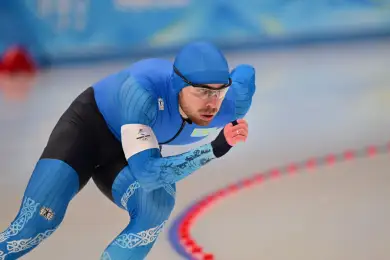 Конькобежец Морозов не прошел в финал масс-старта на Олимпиаде-2022 