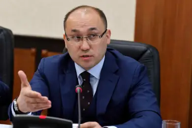 Даурен Абаев рассказал о значении депутатов Сената 