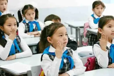 Вице-премьер Дуйсенова: учебный год в школах Казахстана будет завершаться 25 мая 