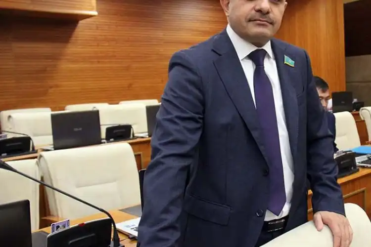 Мажилисмен Магеррамов о матче Астана-Манчестер Юнайтед: "Мне хочется, чтобы наши выиграли, но есть реальность"