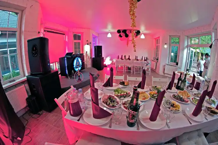 Власти Алматы хотят искать подпольные тои в коттеджах