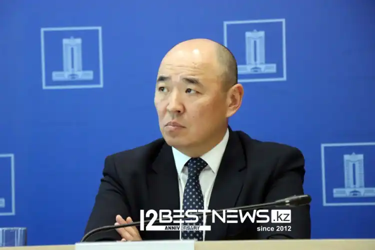 Глава Минпрома Канат Шарлапаев «пока не приобретал» в личное пользование казахстанские товары
