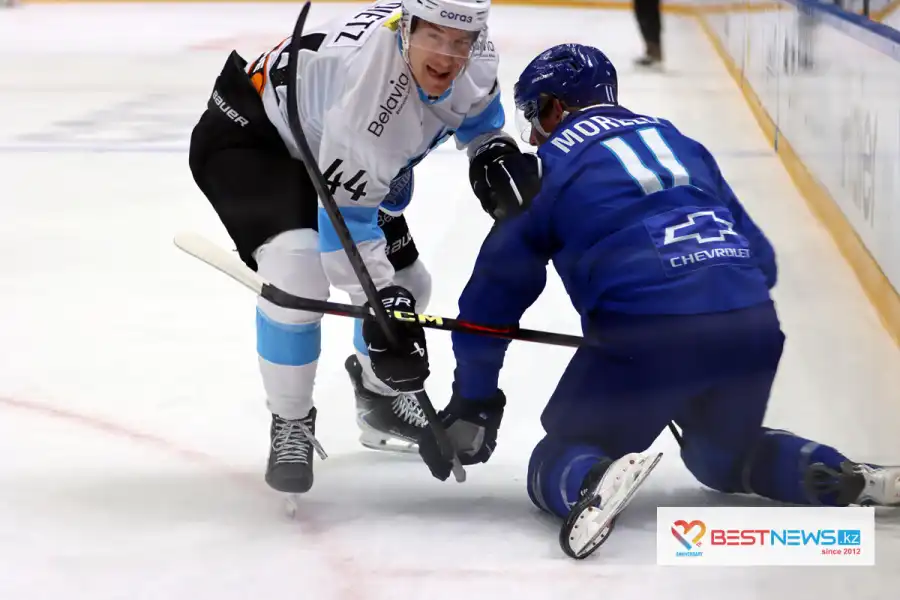 Хоккеисты Динамо оказали сопротивление Барысу в первом периоле 