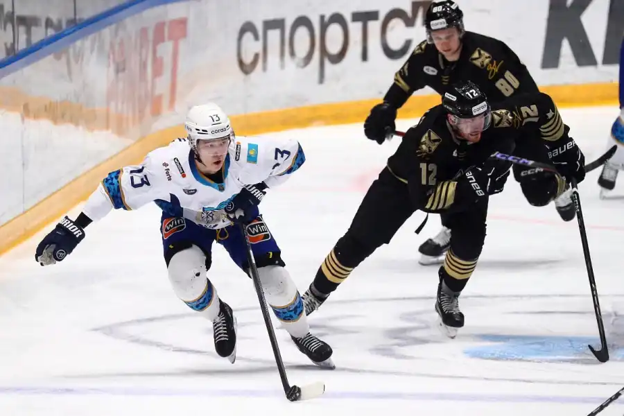 "Барыс" совершил неожиданный камбэк в матче с "Адмиралом" 