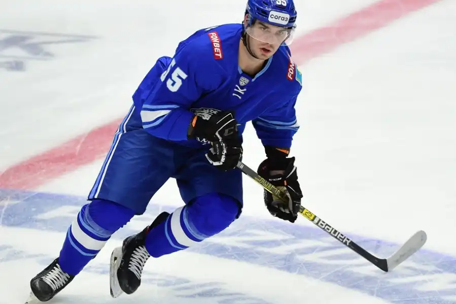 «Барыс» расторгнул пробный контракт с защитником 