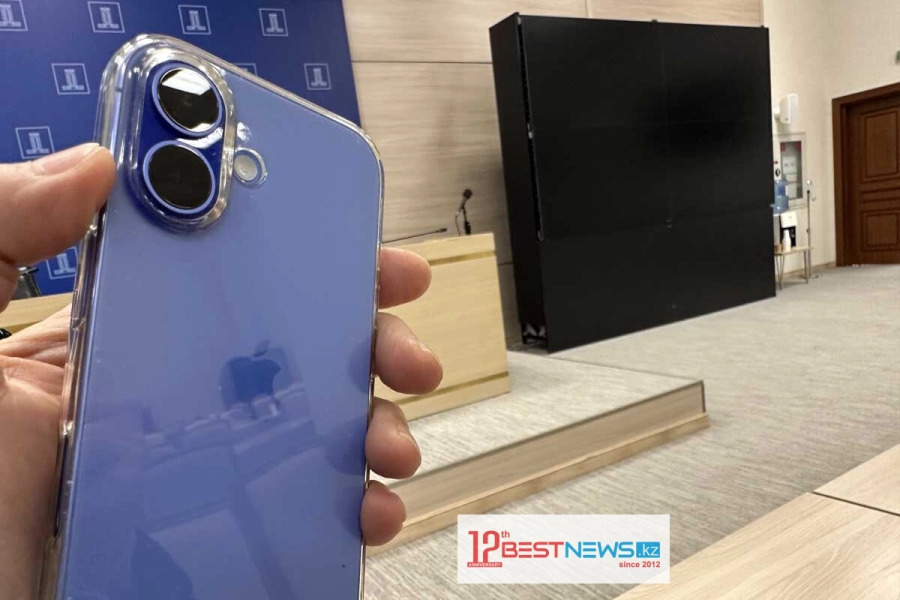 Глава МЦРИАП Казахстана Мадиев назвал причины подорожания iPhone после начала верификации 