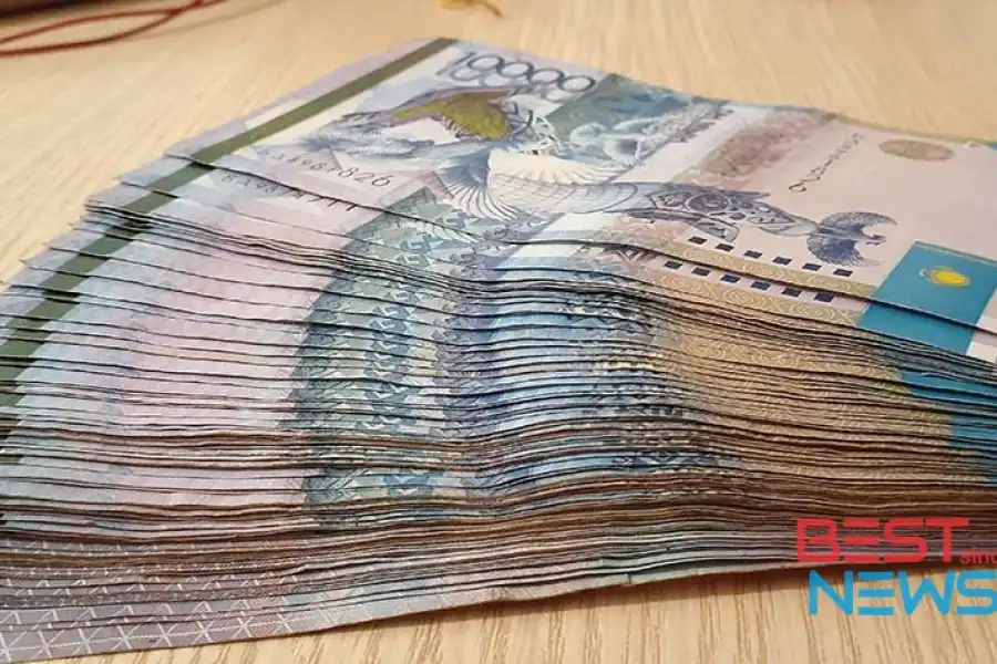 Токаев рассказал, какие зарплаты могут попасть под новую шкалу ИПН 