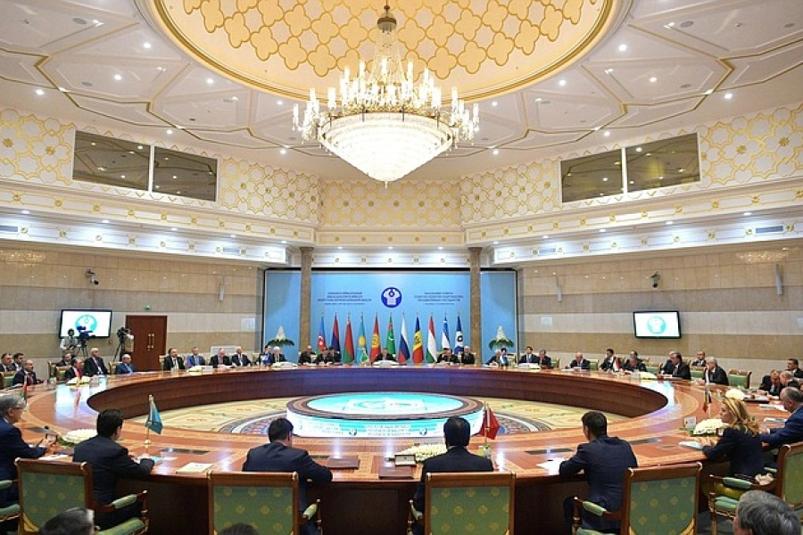 Главы государств СНГ подписали пакет документов по итогам саммита 