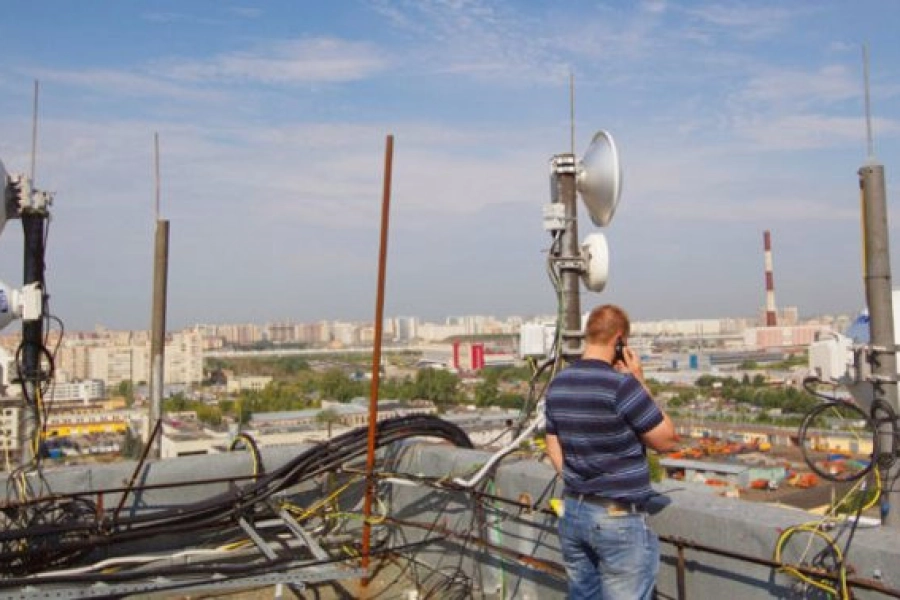 Багдат Мусин высказался о спорах из-за антенн сотовых операторов на крышах 