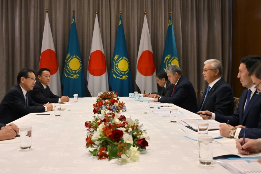 Президента Казахстана встретился с руководством Komatsu, Hitachi и Mitsui 