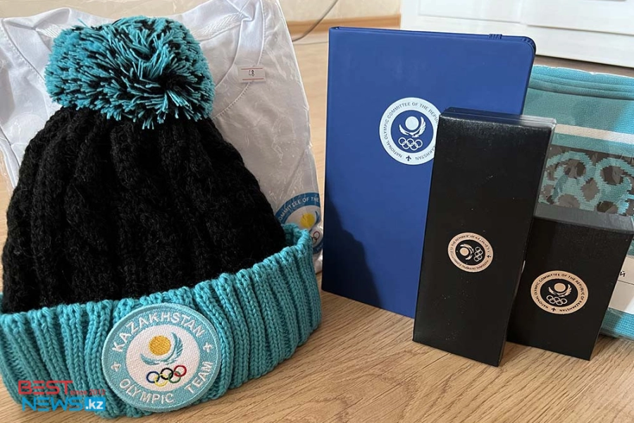 Хочешь шапочку и шарфик, как у олимпийцев Казахстана в Пекине? Сделай спортпрогноз! 