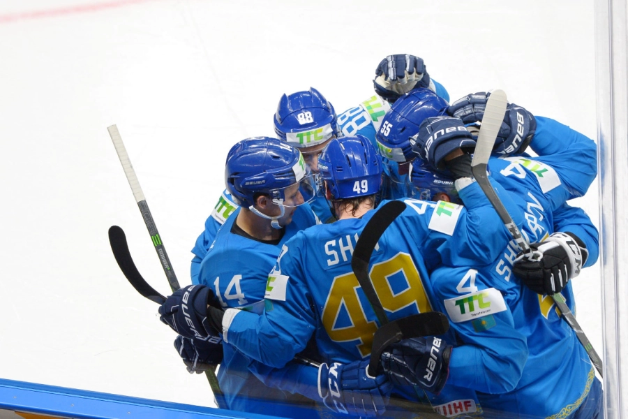 Сборная Казахстана обыграла Германию на ЧМ по хоккею 