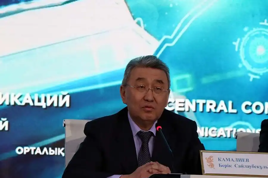 Вице-министр Камалиев: расшифровку «черного ящика» разбившегося самолета проведут в Москве 