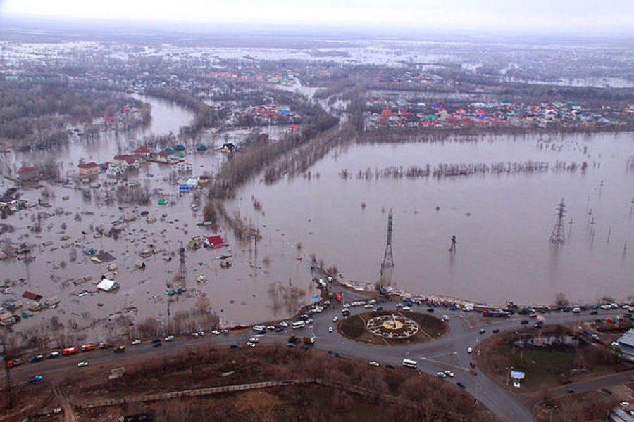 «Наиболее сложная обстановка из-за паводков в двух областях» - глава МЧС Ильин 