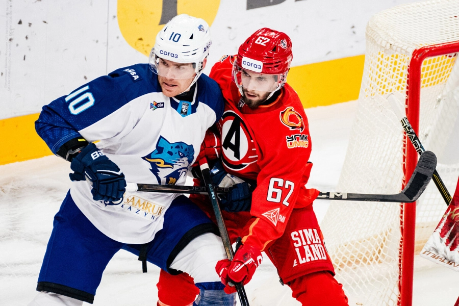 "Барыс" вернулся в зону плей-офф 